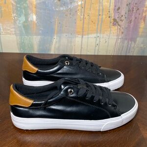 Hawkwell Women’s Casual Fashion walking shoes size 9 New other